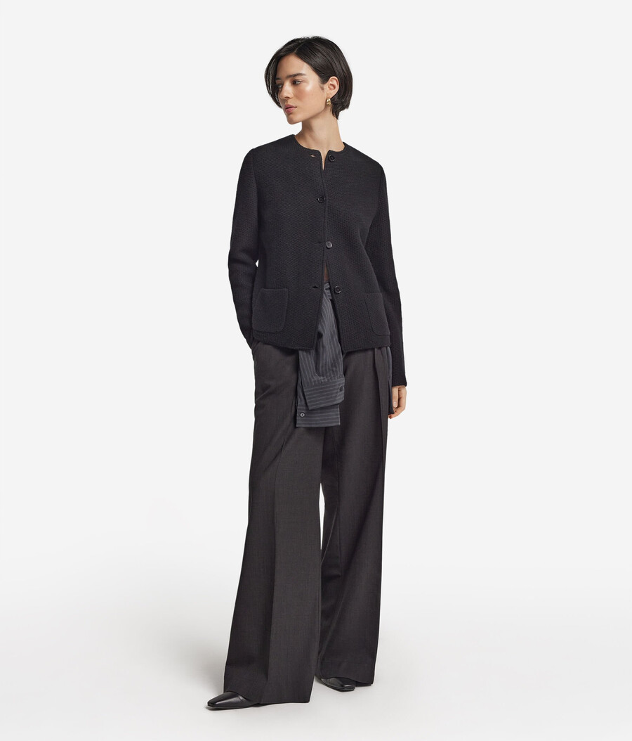 rundhalsad jacka i ull och kashmir