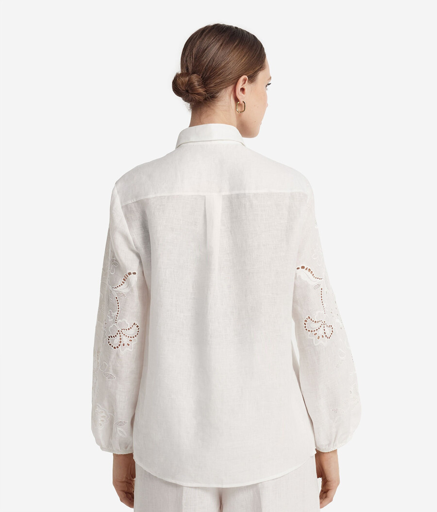 broderad linneskjorta