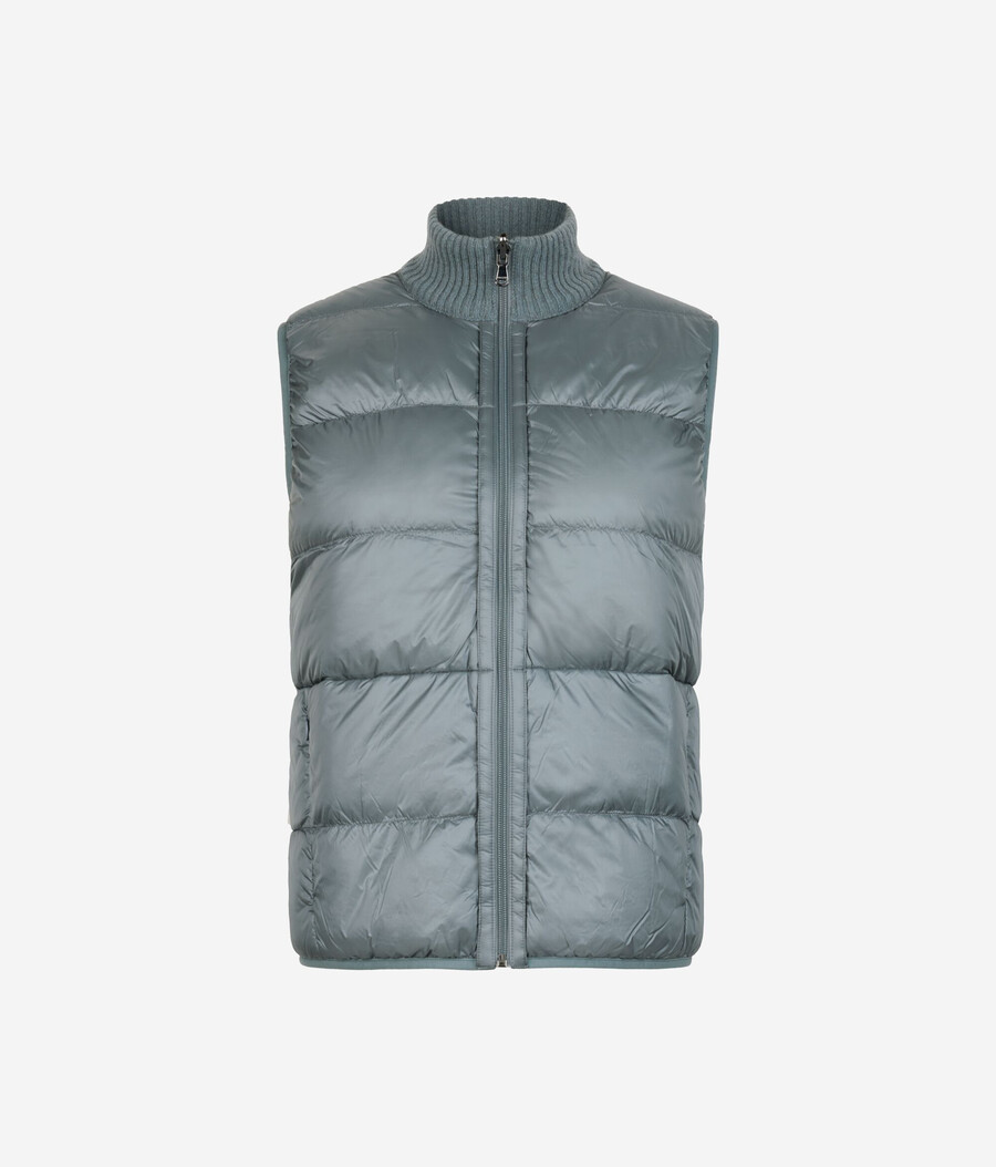 vändbar kabelstickad bouclé gilet