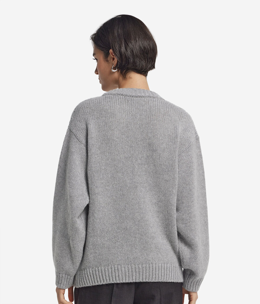 bouclé cashmere-tröja med rund hals