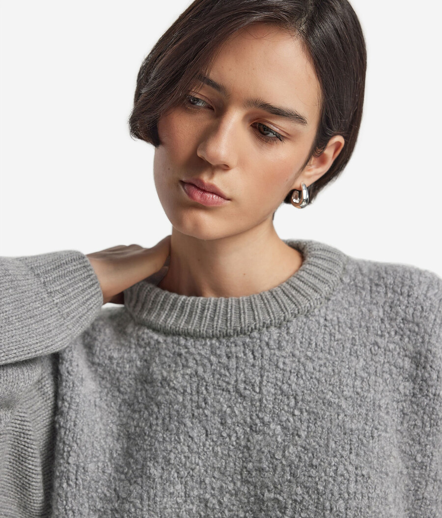 bouclé cashmere-tröja med rund hals
