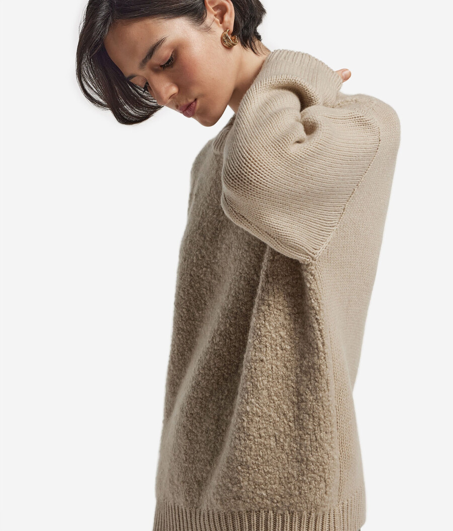 bouclé cashmere-tröja med rund hals