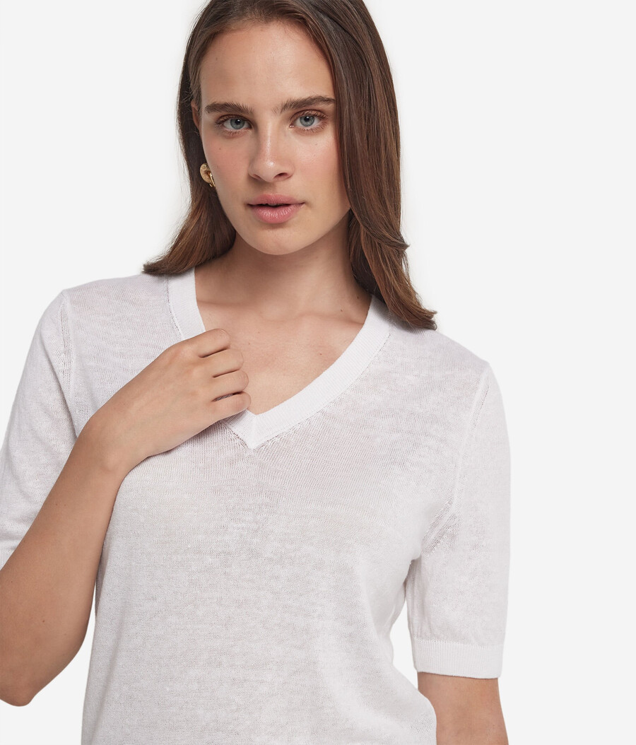 v-ringad t-shirt i linne och bomull