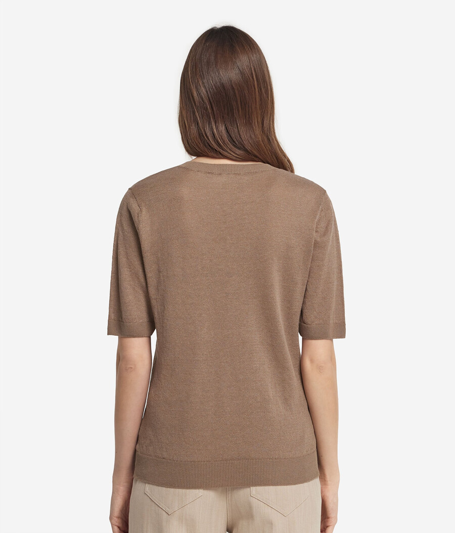 v-ringad t-shirt i linne och bomull
