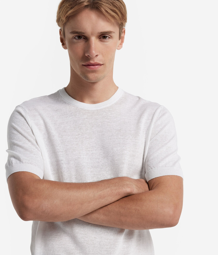 t-shirt i bomull och linne