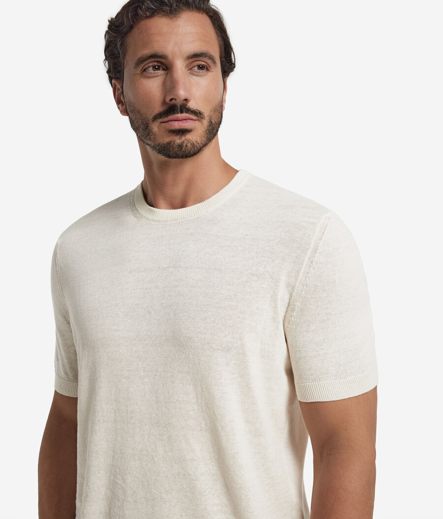 t-shirt i bomull och linne