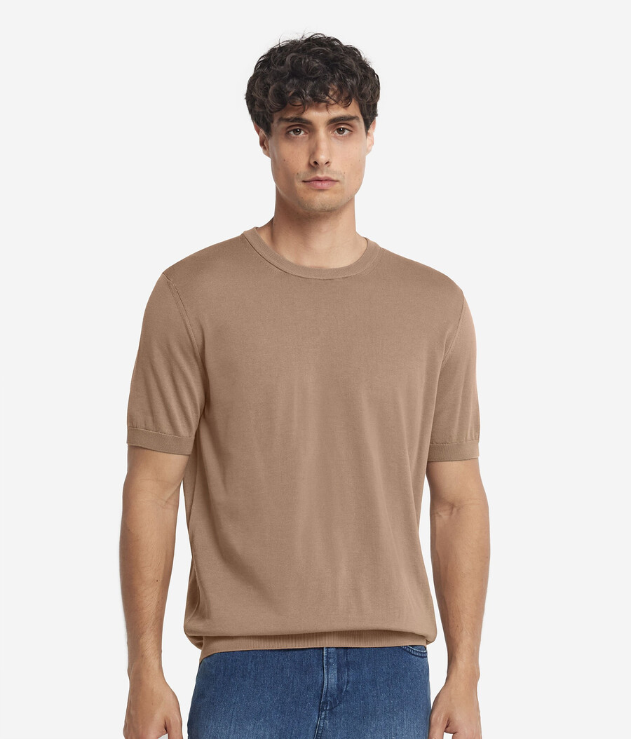 kortärmad t-shirt i fräsch bomull med rund hals