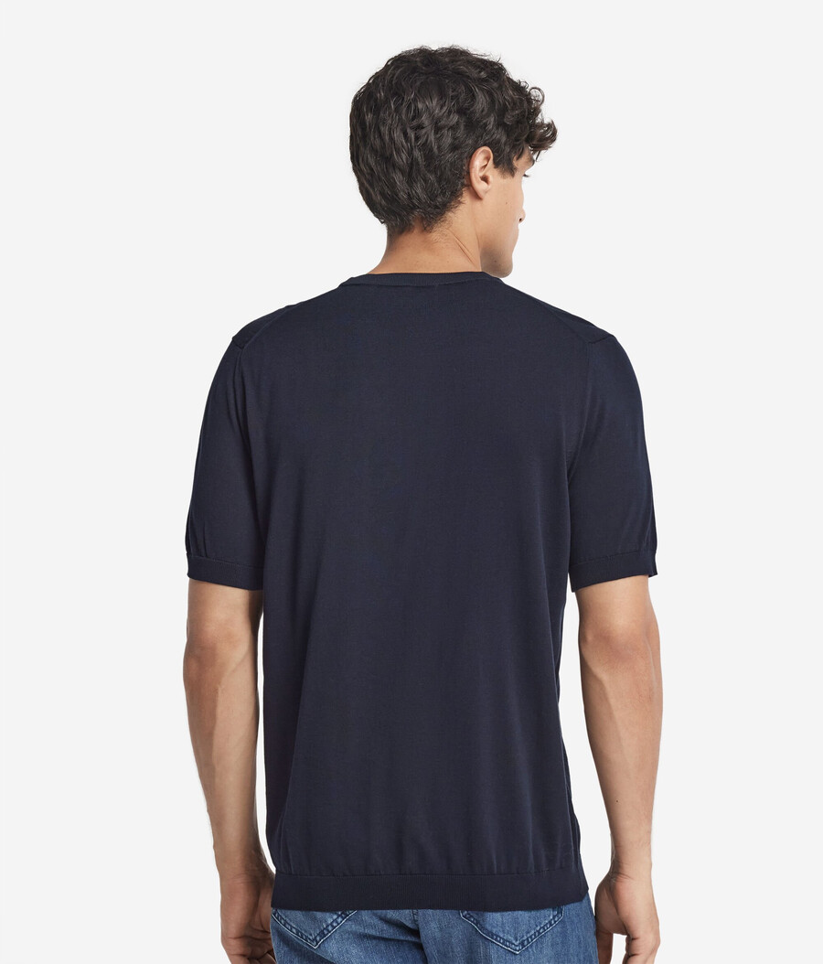 kortärmad t-shirt i fräsch bomull med rund hals