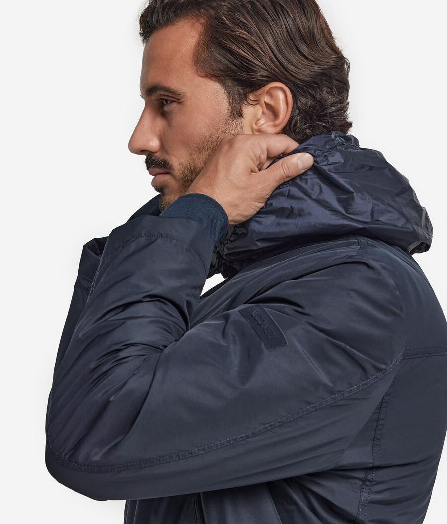 parka i tekniskt kashmirtyg