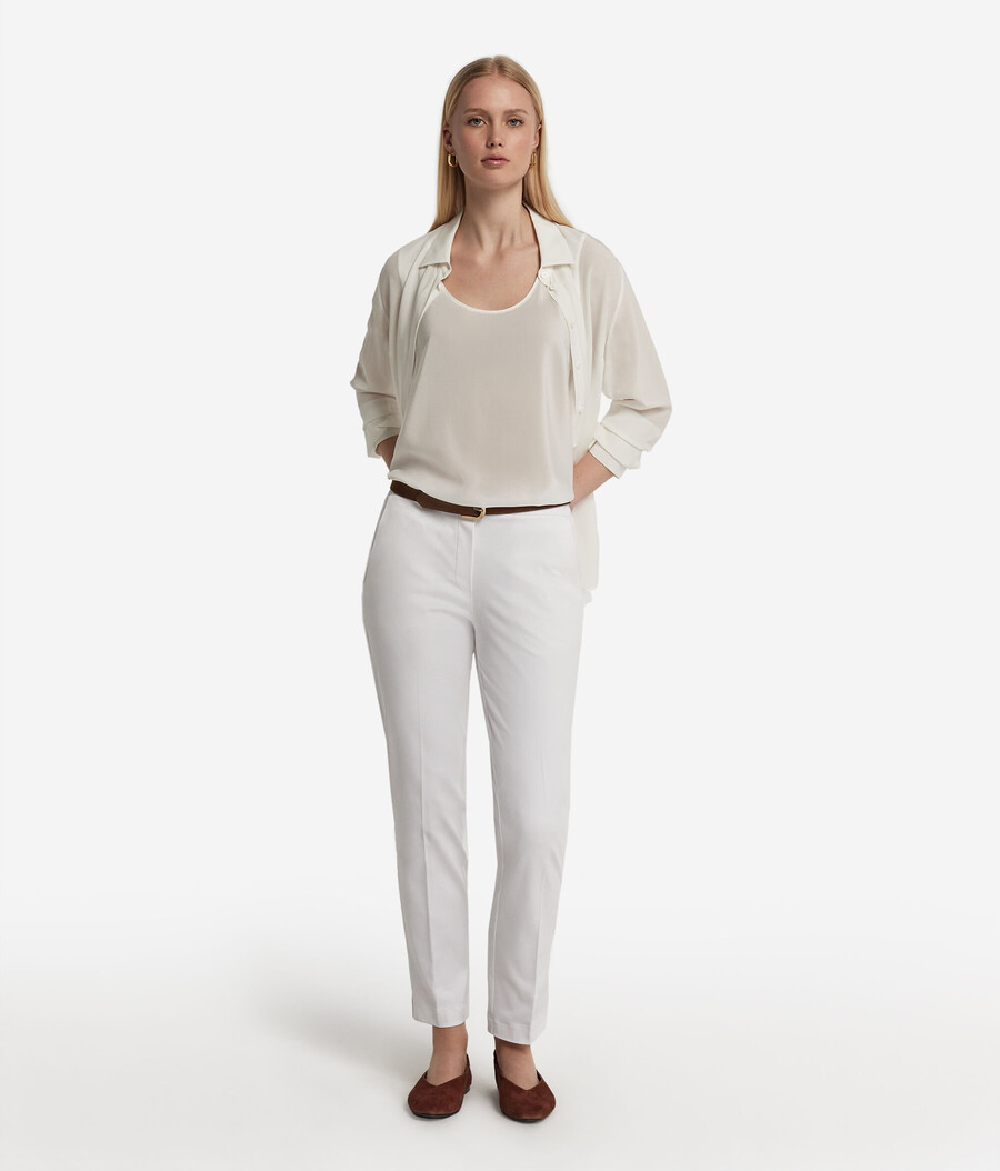bred halsringad sidenlinne
