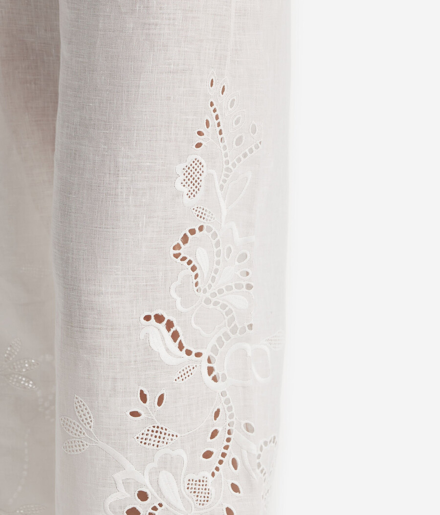 broderade linnebyxor